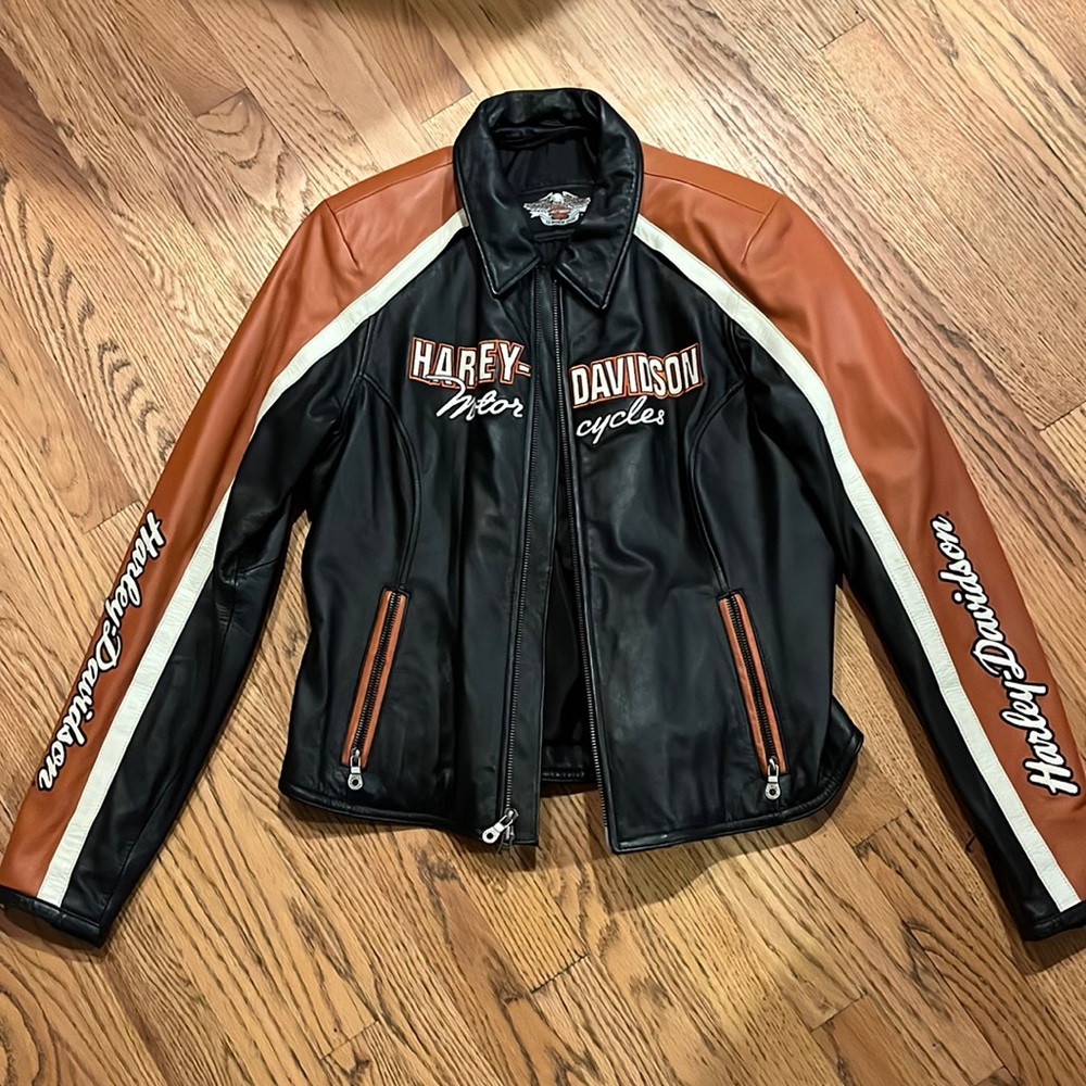 Authentic Harley-Davidson leather jacket. Slightly worn.